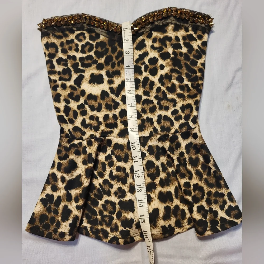 Animal print crop top Charlotte Russe size small - Picture 4 of 9